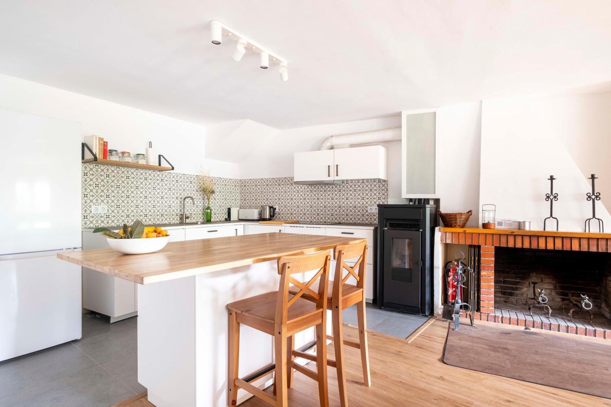 アヘル Casa Acollidora I Familiar Amb Jardi I Barbacoaヴィラ エクステリア 写真