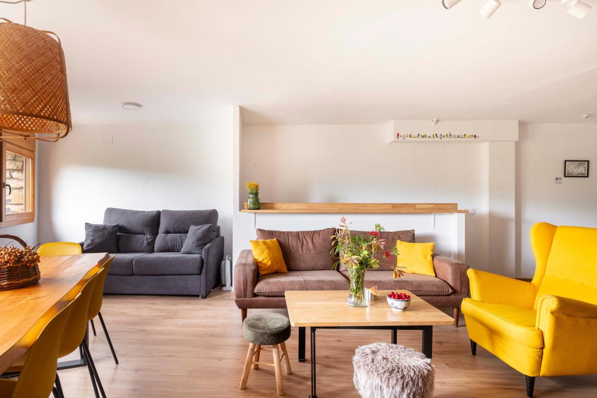 アヘル Casa Acollidora I Familiar Amb Jardi I Barbacoaヴィラ エクステリア 写真