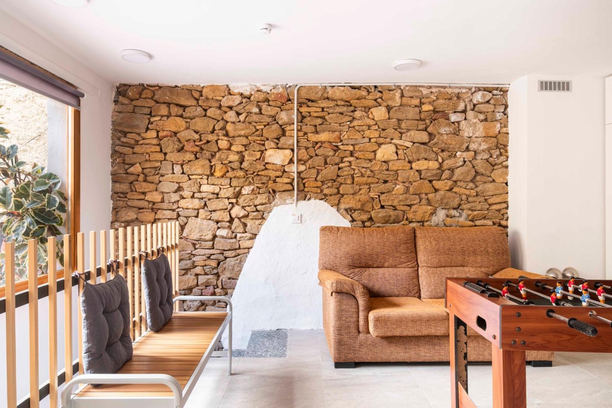 アヘル Casa Acollidora I Familiar Amb Jardi I Barbacoaヴィラ エクステリア 写真
